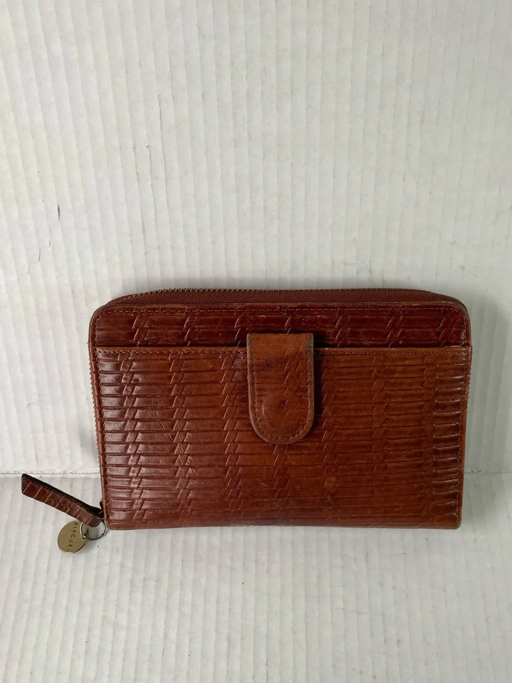 RIP CURL Brown Woven Leather Zip Around Wallet RFID Palm Tree Lined - Picture 2 of 10